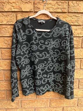 💫10/$25 •‎ Classic Editions Cotton Swirl Pattern Top